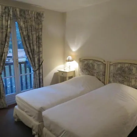 Du Royallieu 3*
