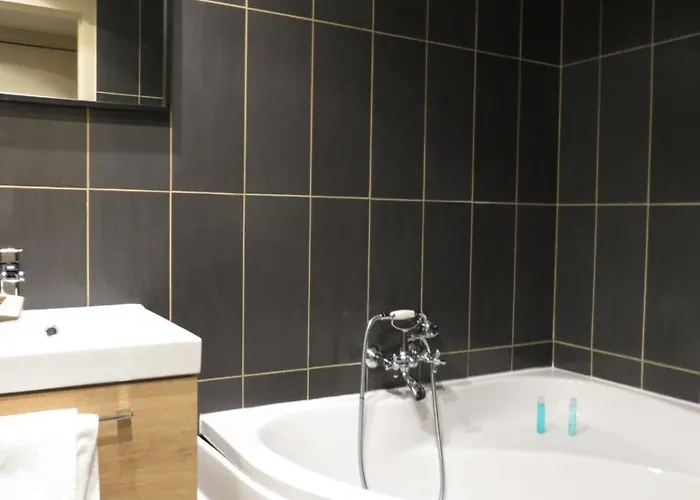 Du Royallieu 3* Compiègne